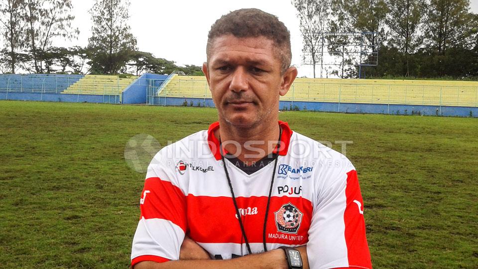 Pelatih Madura United Gomes De Olivera - INDOSPORT